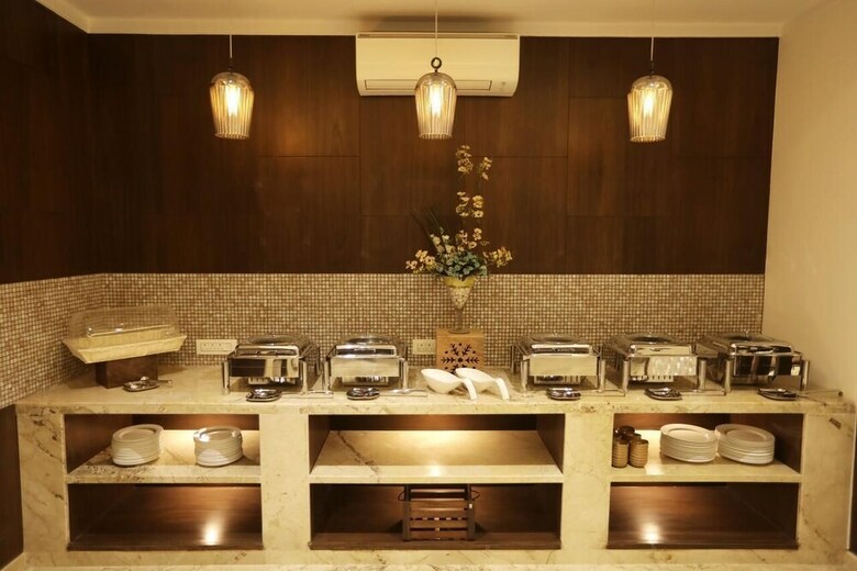 Hotel Shourya Residency