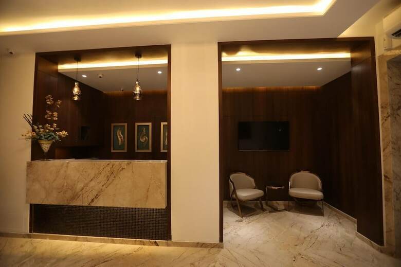 Hotel Shourya Residency