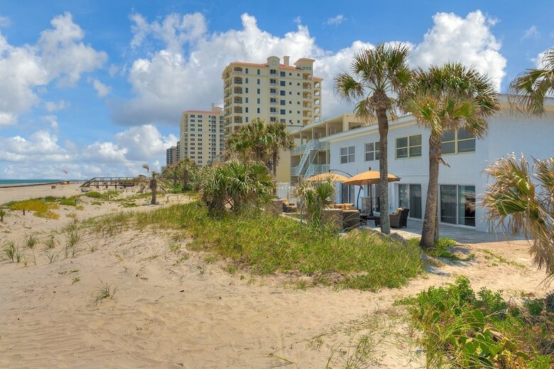 Apartamento Oceanfront, Opulent Blue #1, Only Steps To Sand