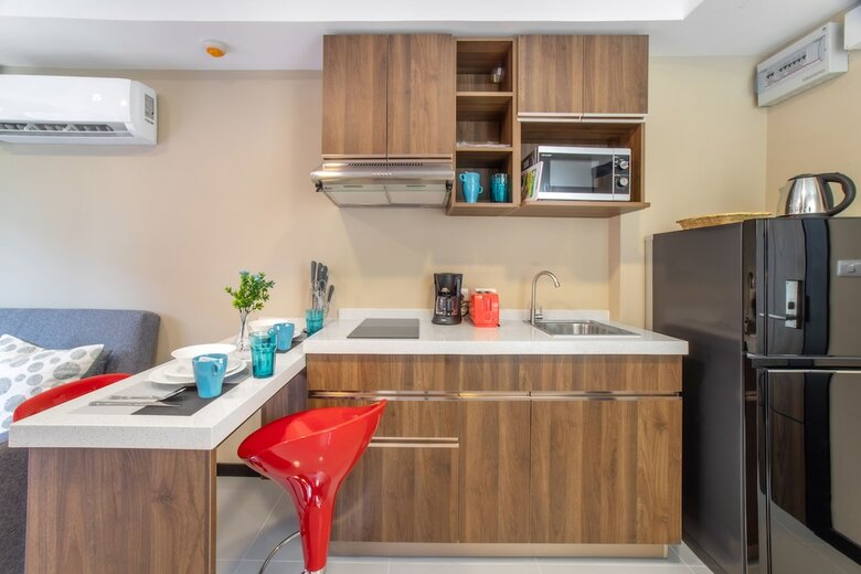 Naiharn Sea Apartment
