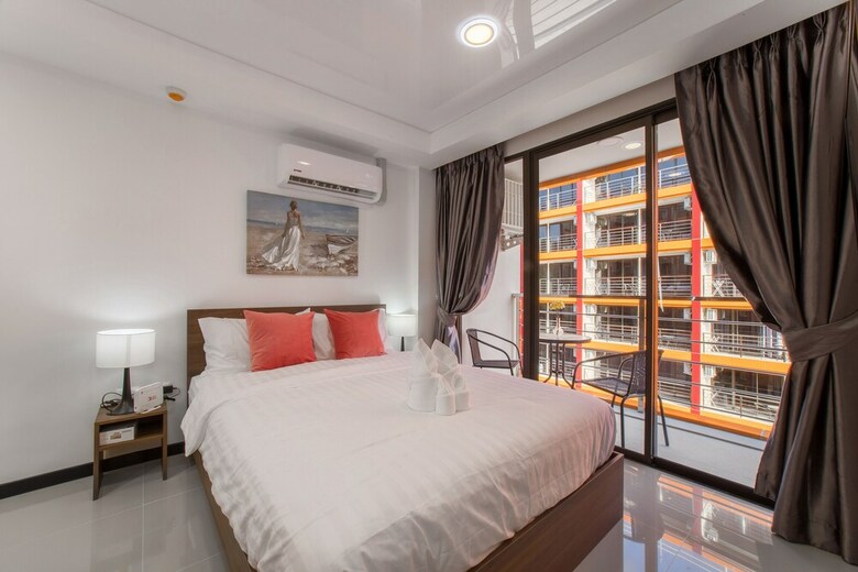 Naiharn Sea Apartment