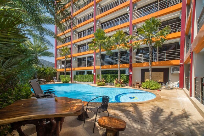 Naiharn Sea Apartment