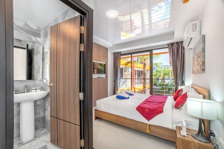 Naiharn Sea Apartment