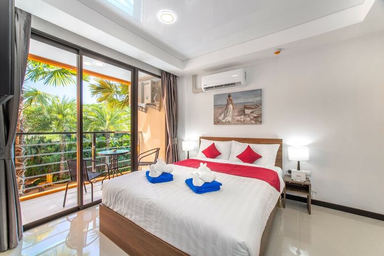 Naiharn Sea Apartment