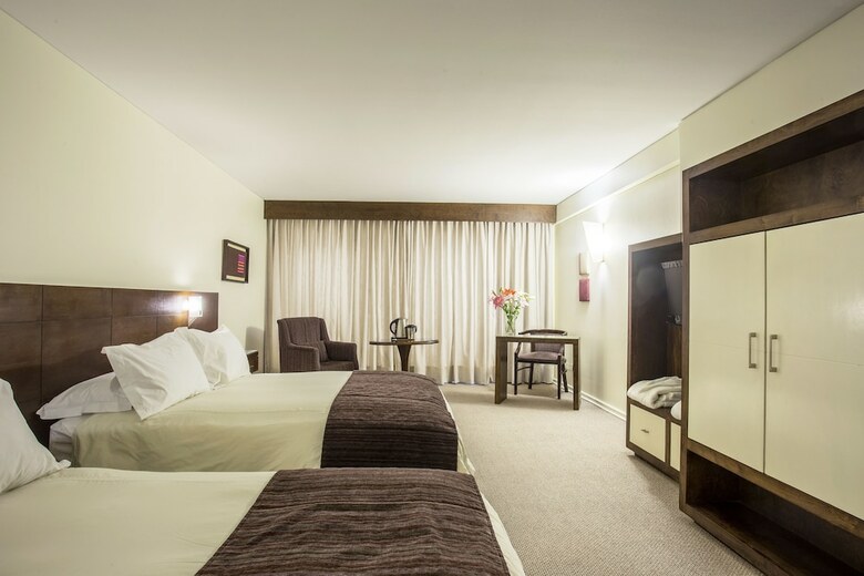Mr Hotel (Ex Hotel Neruda)
