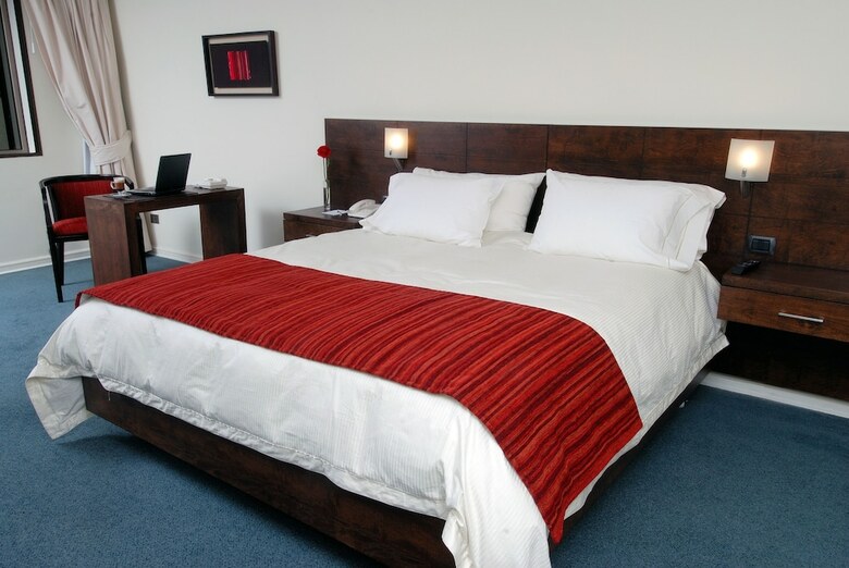 Mr Hotel (Ex Hotel Neruda)