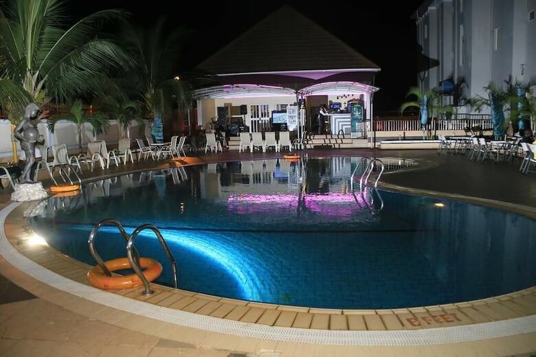 Hotel Oxygen Holiday Resort