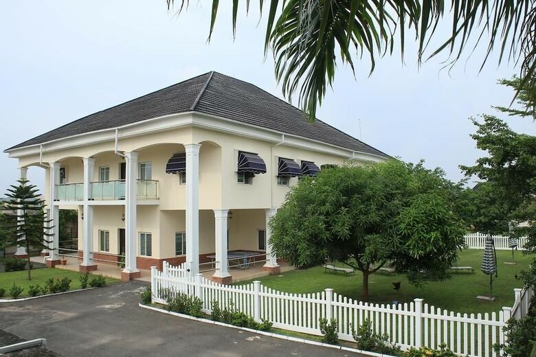 Hotel Oxygen Holiday Resort
