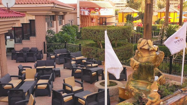 Al Nasr Hotel & Apartments