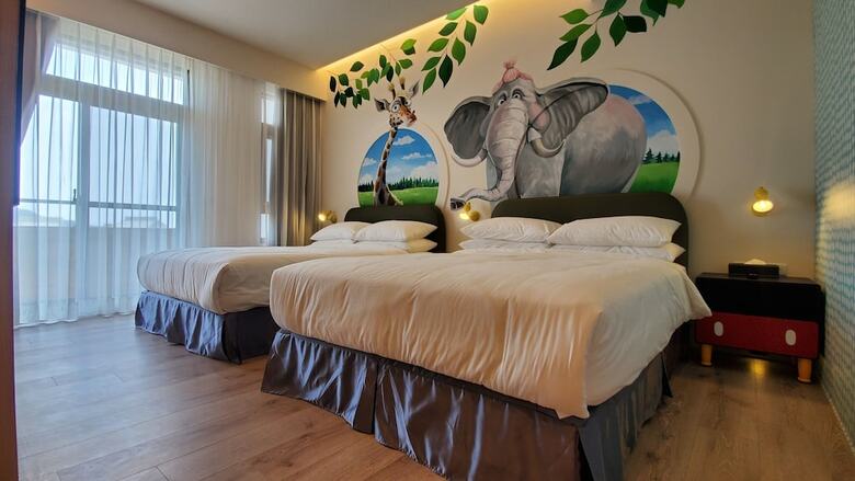 Bed & Breakfast Building Block Forest