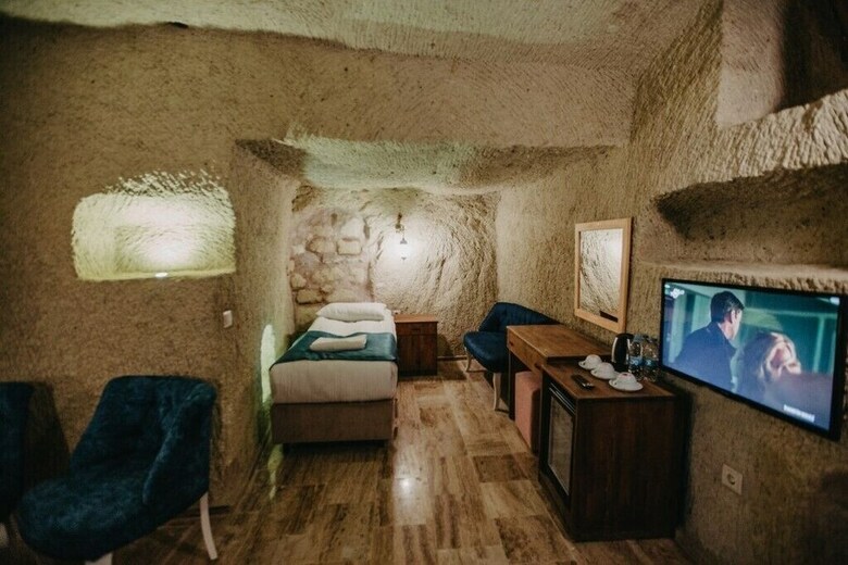 Hotel Albatros Cave Otel