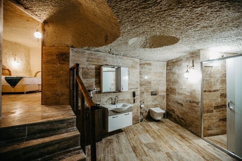 Hotel Albatros Cave Otel