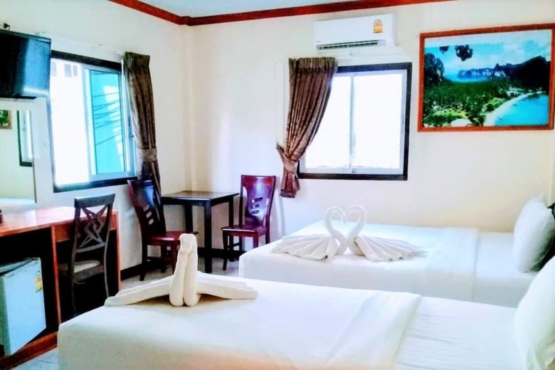 Hostal Golden Bee Phiphi Hostel