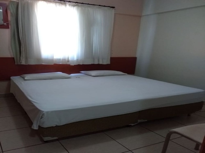 Oyo Novo Grande Hotel