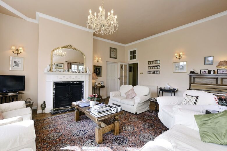 Bed & Breakfast The Old School
