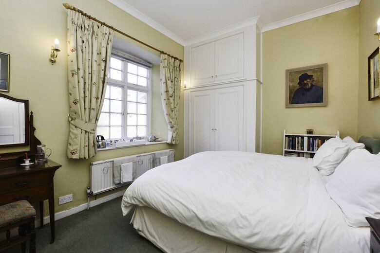 Bed & Breakfast The Old School