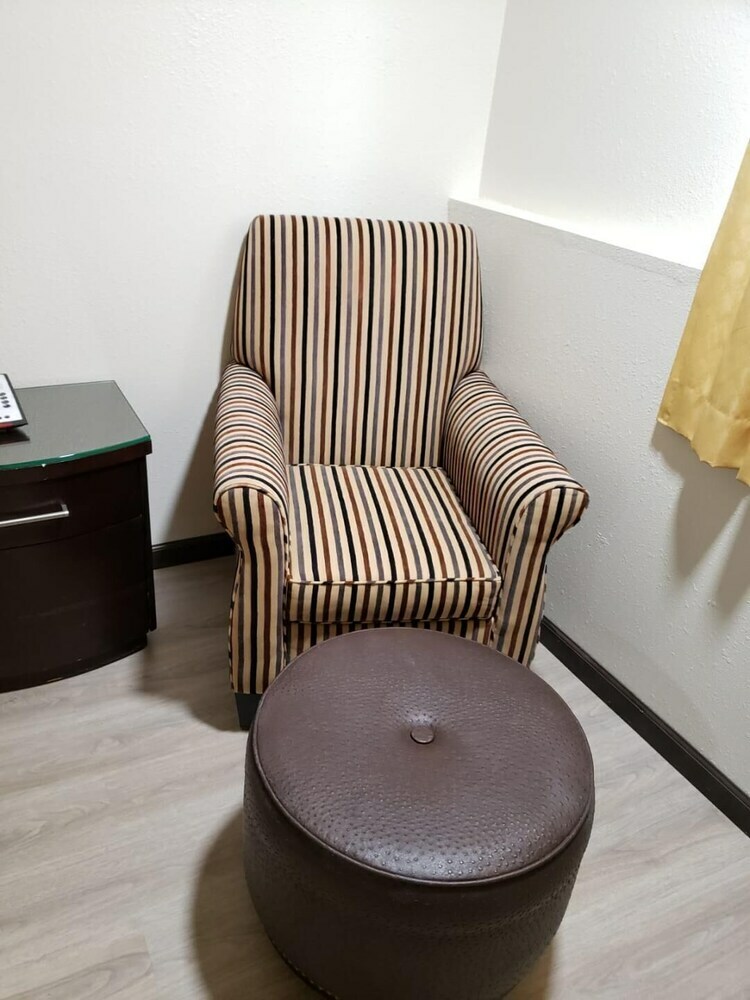 Hotel Value Inn & Suites