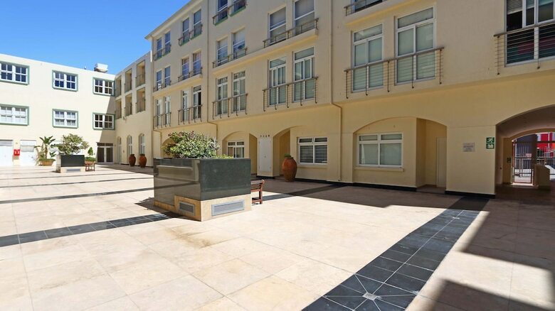 Apartamentos Endless Summer Muizenberg Beachfront