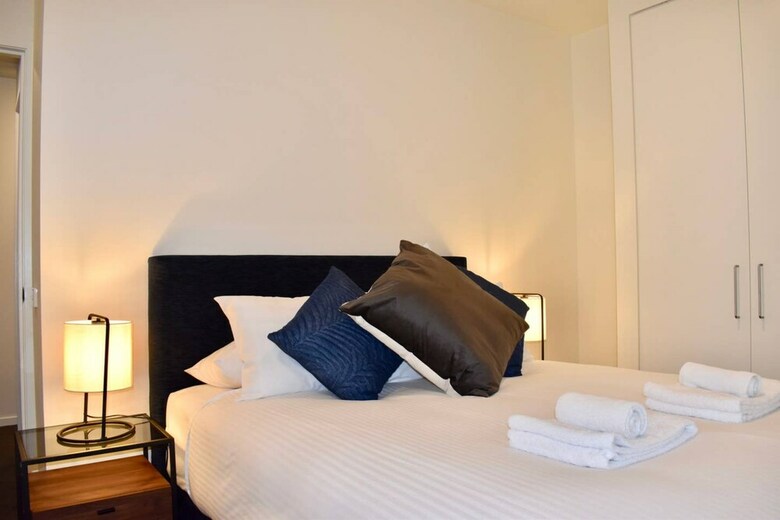 Spacious Cbd Apartment In The Heart Of Melbourne