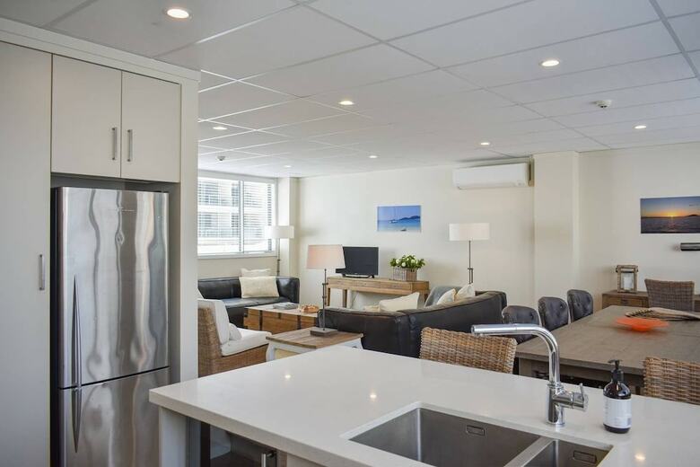 2 Bedroom Loft Style Apartment In Ponsonby