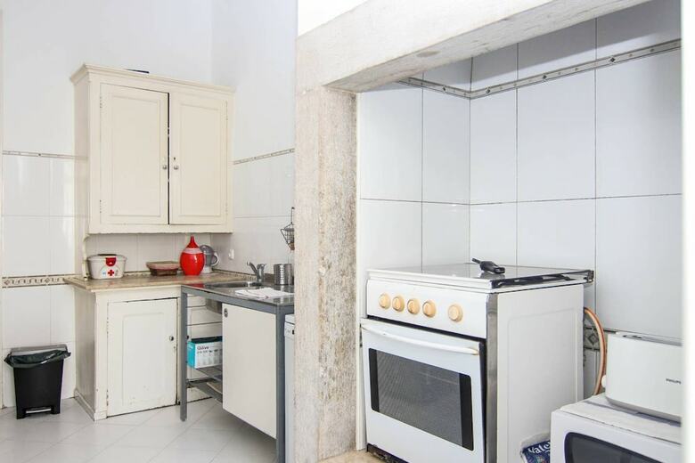 Spacious And Bright 4 Bedroom Apartment