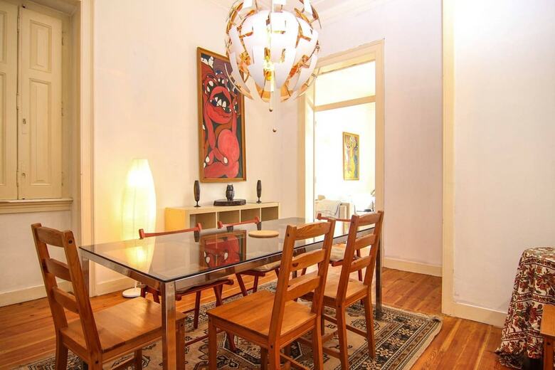 Spacious And Bright 4 Bedroom Apartment