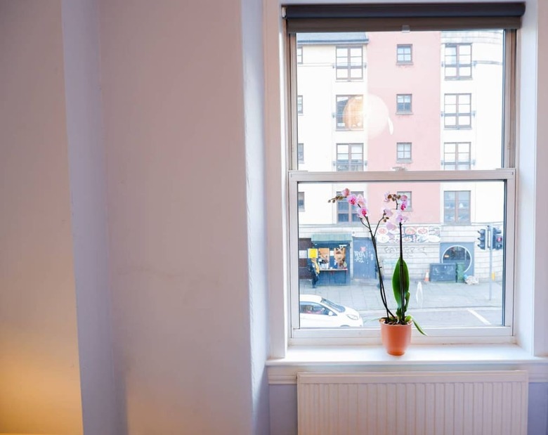 Welcoming And Spacious 2 Bedroom Apartment In Central Bristo Square