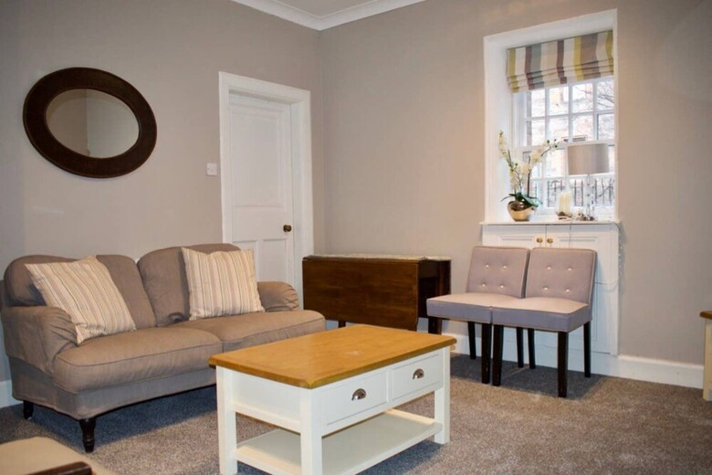 Cosy 2 Bedroom Apartment In Dean Village