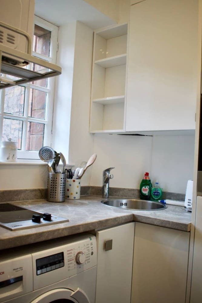 Cosy 2 Bedroom Apartment In Dean Village
