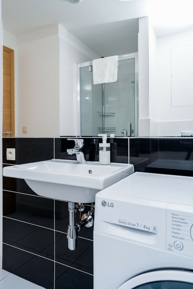 Panorama City Apartments By Ambiente