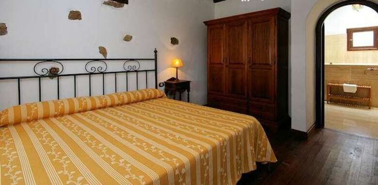 Villa - 3 Bedrooms With Pool - 102782