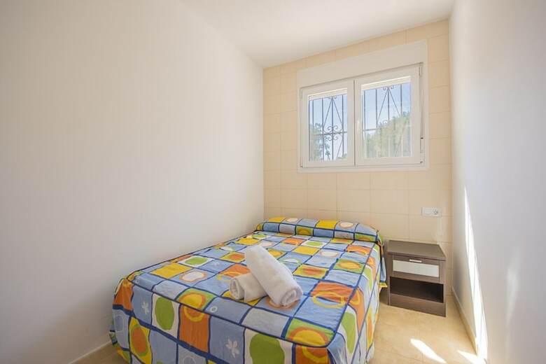 Villa - 7 Bedrooms With Pool - 104989