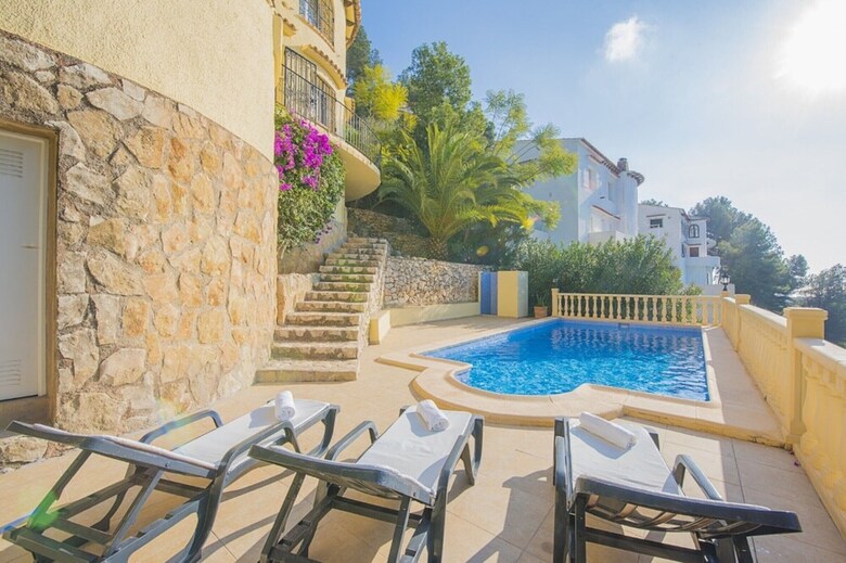 Villa - 3 Bedrooms With Pool - 105015
