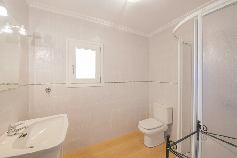 Villa - 3 Bedrooms With Pool - 105015