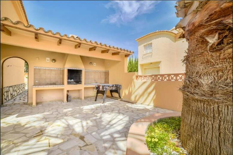 Villa - 5 Bedrooms - 107482