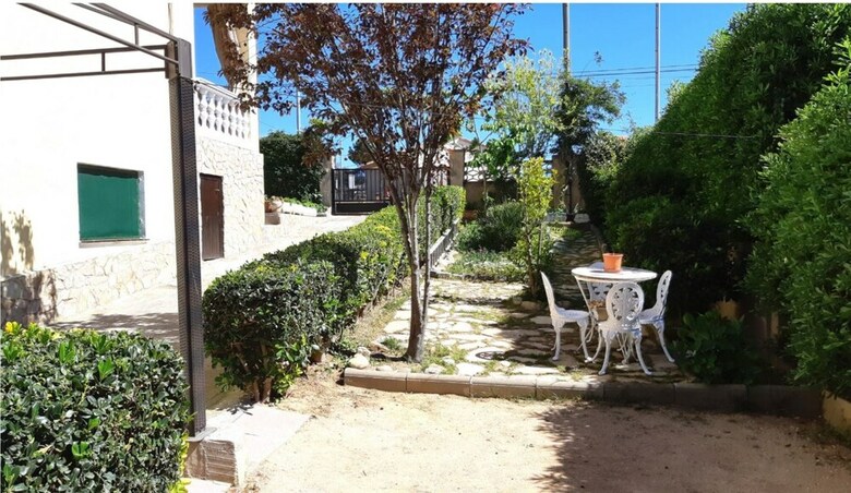 Villa House - 4 Bedrooms - 107742