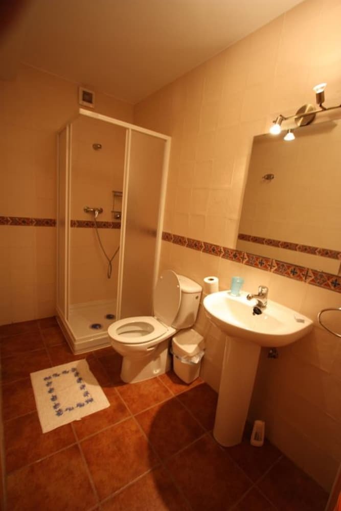 Villa House - 5 Bedrooms - 107654