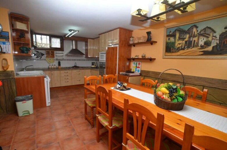 Villa House - 4 Bedrooms - 107743