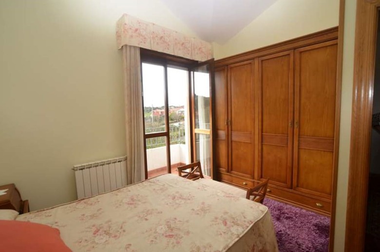 Villa House - 4 Bedrooms - 107743