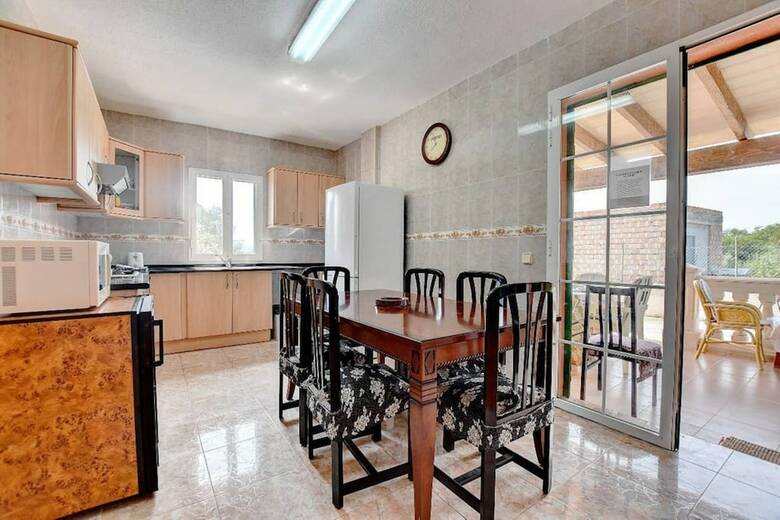 Villa - 5 Bedrooms With Pool And Wifi - 107783