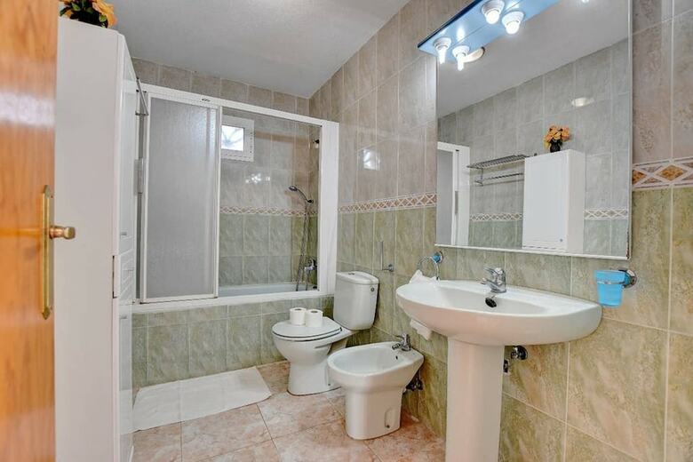 Villa - 5 Bedrooms With Pool And Wifi - 107783