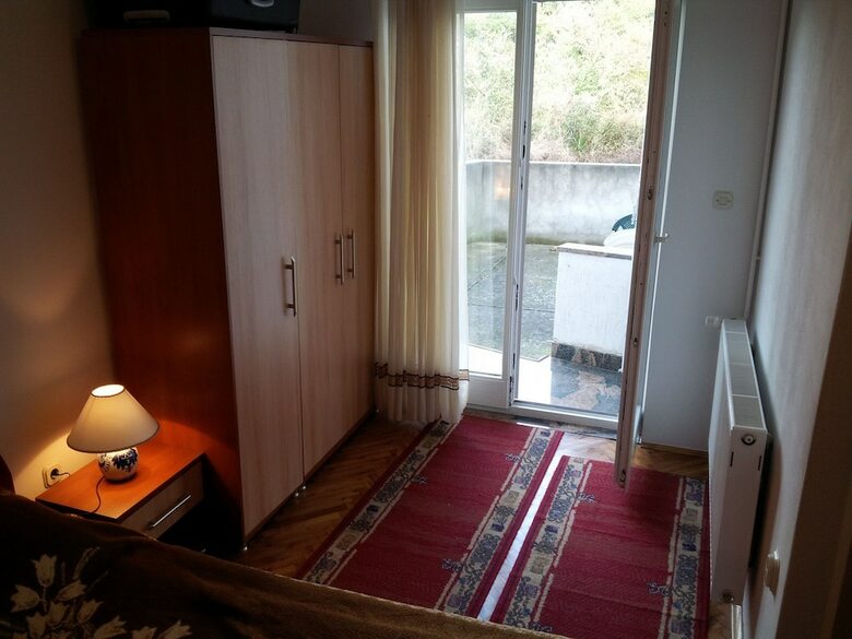 Hostal Ana Guest House