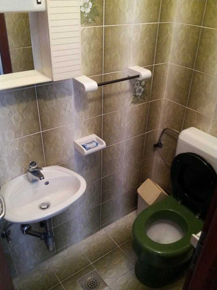 Hostal Ana Guest House