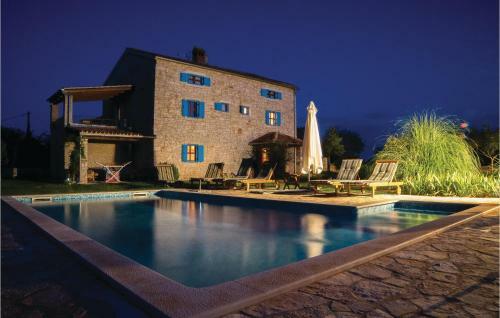 Holiday Home Stancija Negrin Bb Cr