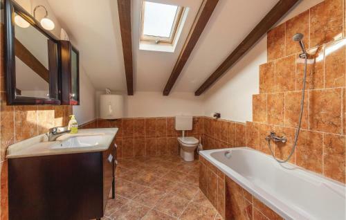 Holiday Home Stancija Negrin Bb Cr