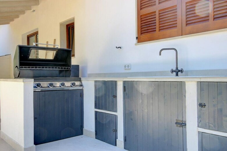 Villa - 4 Bedrooms With Pool And Wifi - 107785