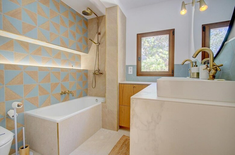 Villa - 4 Bedrooms With Pool And Wifi - 107785