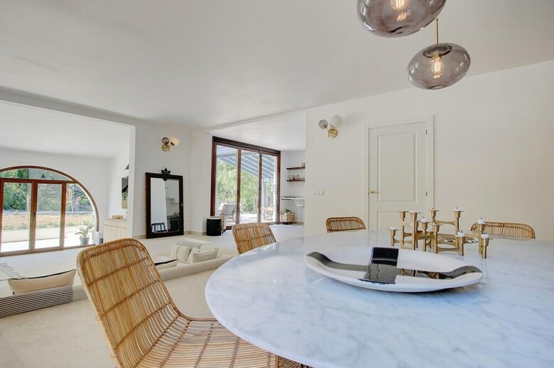 Villa - 4 Bedrooms With Pool And Wifi - 107785