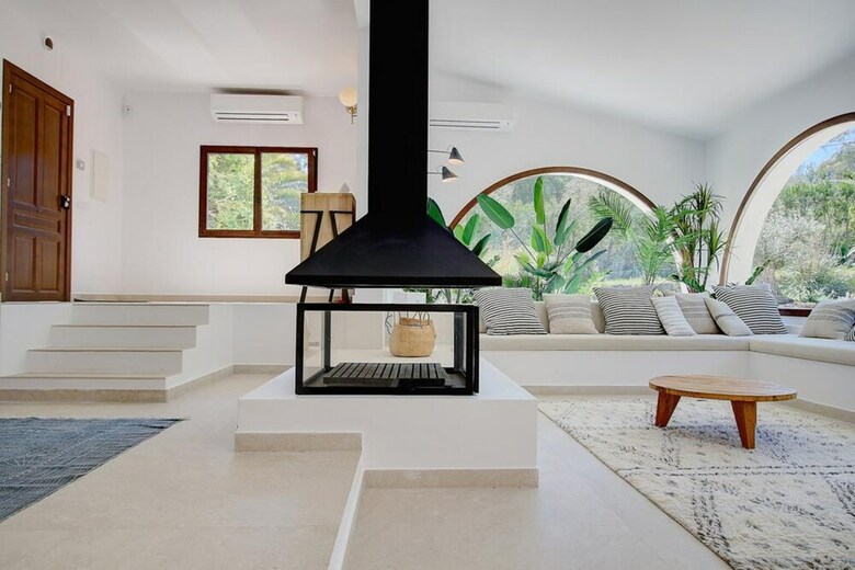 Villa - 4 Bedrooms With Pool And Wifi - 107785