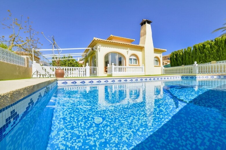 Villa - 3 Bedrooms With Pool - 104962